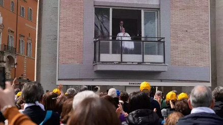 Papa Francis, hastaneden taburcu edildi