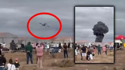 Güney Afrika’da hava gösterisinde uçak düştü: Pilot hayatını kaybetti