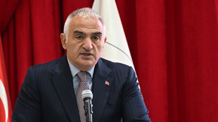 Bakan Ersoy: Sanata verdiğimiz destekle yeni rekorların peşinde koşuyoruz