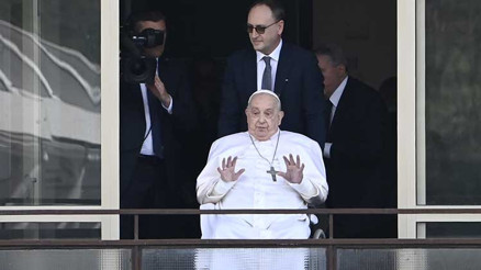 Papa, iki kez ölümden dönmüş Papa, iki kez ölümden dönmüş