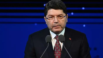 Bakan Tunç: Özgür Özelin boykot çağrısı gerçekten çok yanlış bir politika