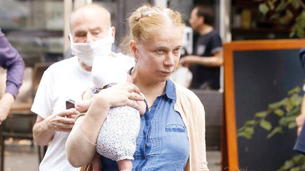 66 yaşında 10. çocuğunu doğurdu