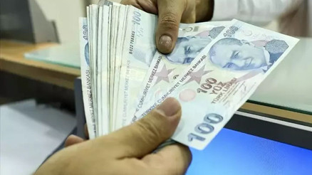 Emeklilerin bayram ikramiyesi 4 bin liraya yükseltildi