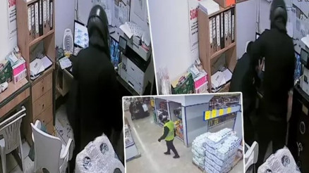 İki ayrı markette kasiyerleri gasbeden şüpheli yakalandı, polise ‘Beni nasıl yakaladınız’ diye sordu İki ayrı markette kasiyerleri gasbeden şüpheli yakalandı, polise ‘Beni nasıl yakaladınız’ diye sordu