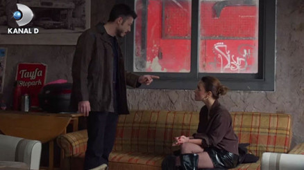 Bedelini sen de ödeyeceksin Ayrıldığı sevgilisi peşini bırakmıyor Bedelini sen de ödeyeceksin Ayrıldığı sevgilisi peşini bırakmıyor