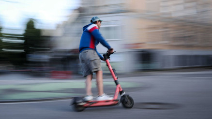 Tek elle sürmeyin, telefona bakmayın Scooter kazalarının nedeni belli oldu