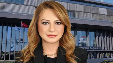 İstanbul Büyükşehir Belediyesine yönelik terör soruşturmasında gözaltın alınan Ebru Özdemir adliyede