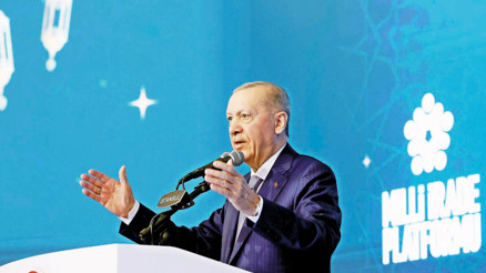 Süklüm püklüm yardım dileniyor