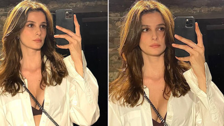 O şimdi ekranın en güzel komiseri... Sanki efsane oyuncunun gençliği geri gelmiş... Kendi kızı bile bu kadar benzemiyor O şimdi ekranın en güzel komiseri... Sanki efsane oyuncunun gençliği geri gelmiş... Kendi kızı bile bu kadar benzemiyor