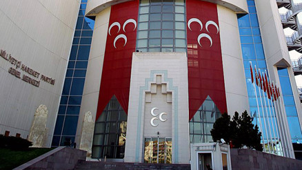 MHPden Özgür Özelin boykot çağrısına sert tepki: CHP bünyesinde aklı başında kimseler kaldıysa partilerine sahip çıkmalı MHPden Özgür Özelin boykot çağrısına sert tepki: CHP bünyesinde aklı başında kimseler kaldıysa partilerine sahip çıkmalı