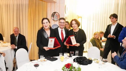 Müjde Arla Türkan Şoray Münihte