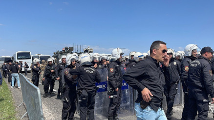 Öcalanın doğum günü için gidiyorlardı: Güvenlik güçleri tarafından izin verilmedi