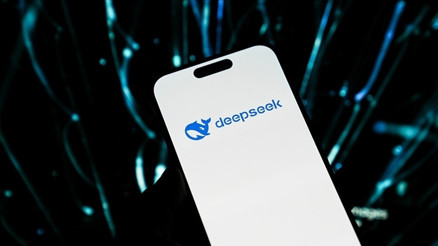 DeepSeek kendini geliştiriyor