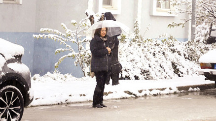 Baharda kar sürprizi