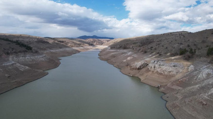 Barajlarda dibe doğru gidiyoruz... Geçen yıl yüzde 40 bu yıl yüzde 16 Barajlarda dibe doğru gidiyoruz... Geçen yıl yüzde 40 bu yıl yüzde 16