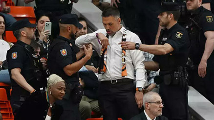 ÇBK Mersine İspanyada ayıp