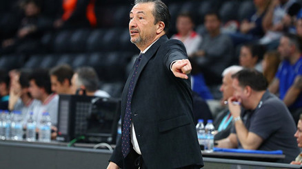 Anadolu Efes Başantrenörü Luca Banchi: Başkanımızdan büyük ders aldım