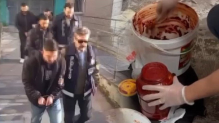 Salça bidonlarıyla uyuşturucu satışı: Böyle yakalandı Salça bidonlarıyla uyuşturucu satışı: Böyle yakalandı