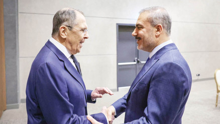 İkili zirvelerin adresi... Krizlere ‘çözüm’ masaları kuruldu