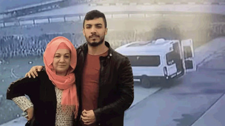 Gaziantep’te TIR ile çarpışan otomobildeki anne ve oğlu öldü Kaza anı kamerada