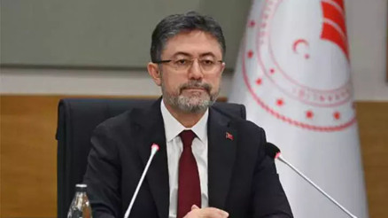 Bakan Yumaklı: Zirai don ile ilgili bütün ekipler sahada gerekli çalışmaları yürütüyor