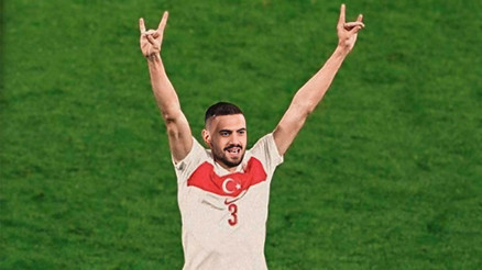 Merih Demiral: Türk bayrağını futbolun karar verici mekanizmalarında da temsil etmek istiyorum Merih Demiral: Türk bayrağını futbolun karar verici mekanizmalarında da temsil etmek istiyorum