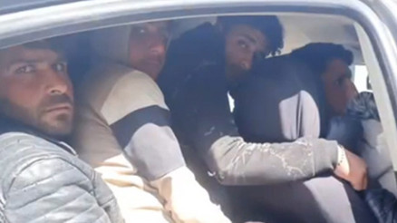 Hatayda otomobilden 8 kaçak göçmen çıktı