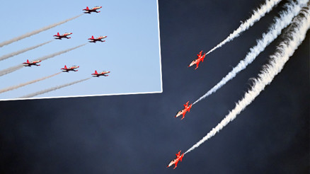 Türk Yıldızlarının prova uçuşu büyüledi