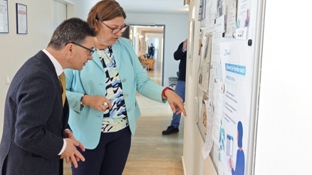 Başkonsolos Erdoğan’dan Türk hekime ziyaret