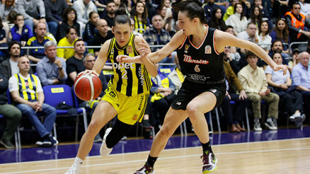 Fenerbahçe Opet şampiyonluk için sahaya çıkıyor