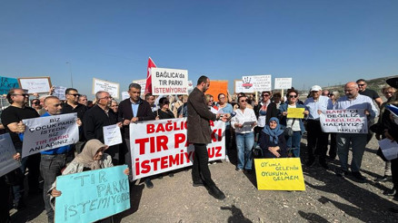 Bağlıca sakinleri tepkili... Çocuk parkı istediler ‘TIR parkı’ geldi
