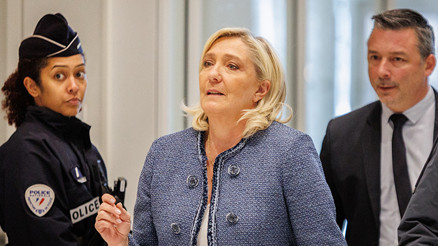Marine Le Pen, Pas-de-Calais il meclis üyeliğinden men edildi