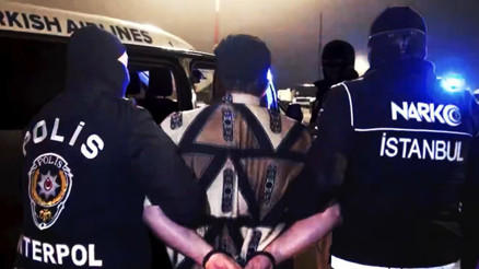 Bakan Yerlikaya duyurdu: Kırmızı bültenle aranan 3 kişi yakalandı