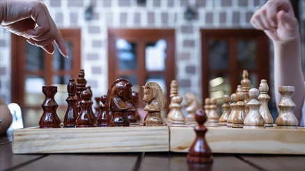 ABDli ve Nijeryalı oyuncular en uzun süre satranç oynama rekorunu kırdı