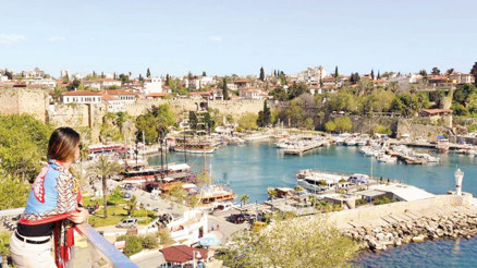 Turizmin kalbi Antalya’da ‘kapı krizi’ Turizmin kalbi Antalya’da ‘kapı krizi’