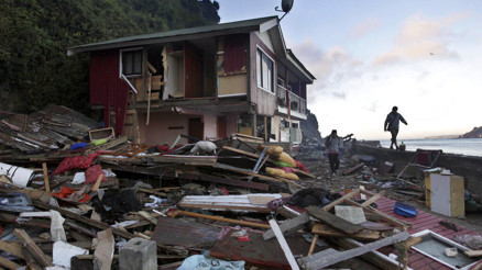 8.8lik deprem yaşanırken evde huzur içinde uyuyordu, bir anda kendini okyanusun ortasında buldu Hiçbir şey kalmamıştı