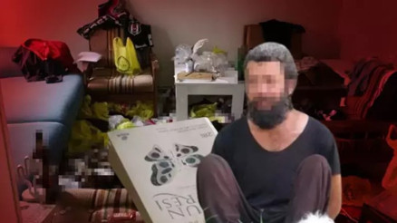 Polisin yaptığı kontrolde ortaya çıktı Annesinin cesediyle 2 hafta yaşamış