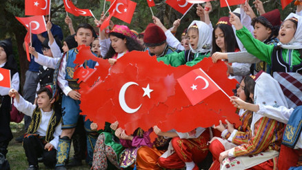 BUGÜN 23 NİSAN… ULUSAL EGEMENLİK VE ÇOCUK BAYRAMI KUTLANIYOR BUGÜN 23 NİSAN… ULUSAL EGEMENLİK VE ÇOCUK BAYRAMI KUTLANIYOR