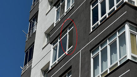 Cam silerken 4üncü kattan düşüp hayatını kaybetti