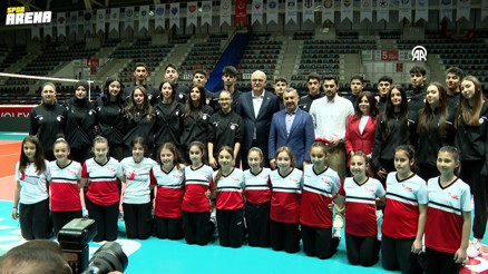 RTÜK Başkanı Şahin, Türkiye Voleybol Federasyonunda genç sporcularla buluştu