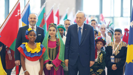 Yüzünüzden tebessüm eksilmesin