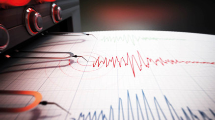 7 km derinlikte oldu 13 saniye sürdü... İstanbul 6.2’yle sarsıldı