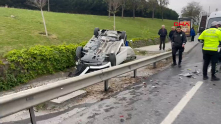 Bakırköyde zincirleme trafik kazası; yaralılar var Bakırköyde zincirleme trafik kazası; yaralılar var