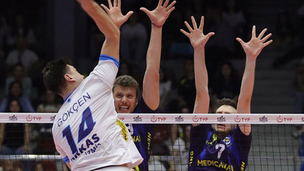 Arkas Spor, Fenerbahçe Medicana karşısında seriyi eşitlemek istiyor