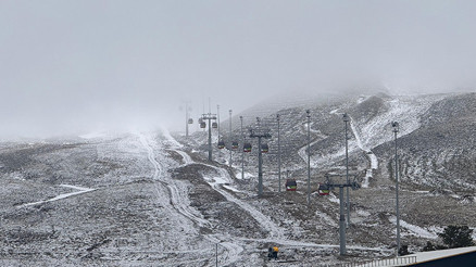 Erciyese nisan karı: Her yer beyaza büründü