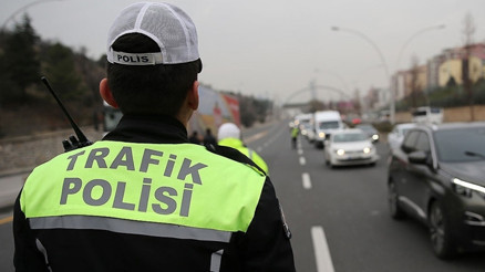 İstanbulda yarı maraton nedeniyle yarın bazı yollar trafiğe kapatılacak