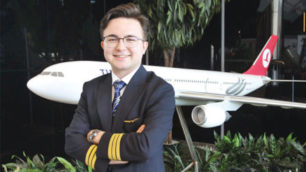 Annesi babası abisi de pilot: THY’nin en genç pilotu