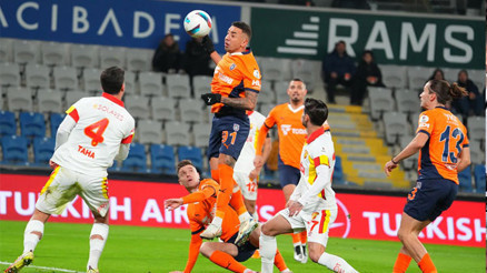 Başakşehir 2 eskikle Göztepeye konuk olacak