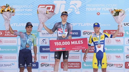 60. Cumhurbaşkanlığı Türkiye Bisiklet Turunun ilk etabında Simon Dehairs zirvede yer aldı