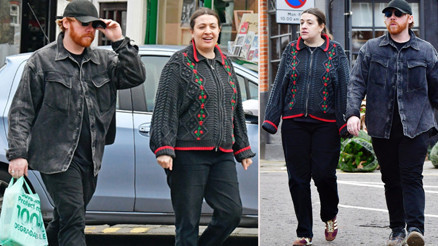 Bir zamanlar ikisi de çocuk yıldızdı... Yıllar önce birbirlerine gönül verdiler... İkinci bebekleri de gizlice doğdu Bir zamanlar ikisi de çocuk yıldızdı... Yıllar önce birbirlerine gönül verdiler... İkinci bebekleri de gizlice doğdu